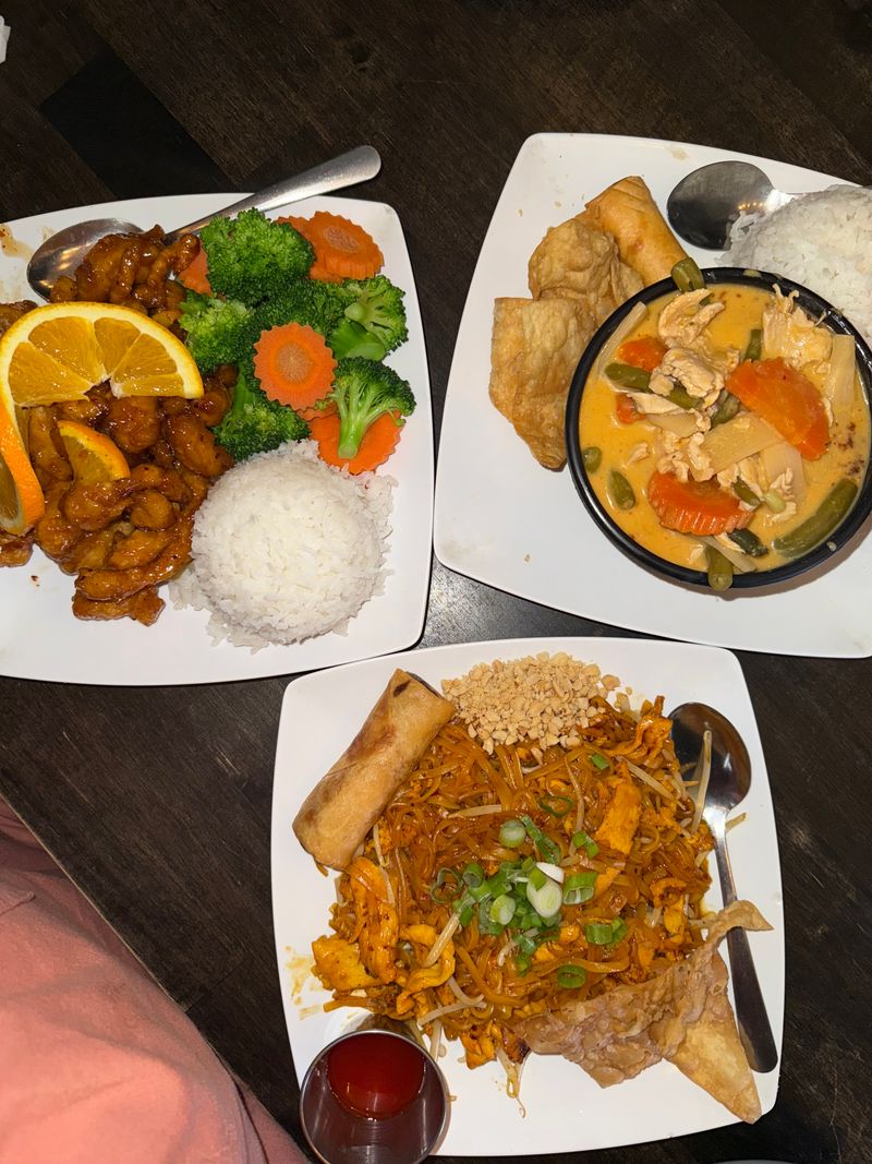 Lunch Specials That Actually Satisfy