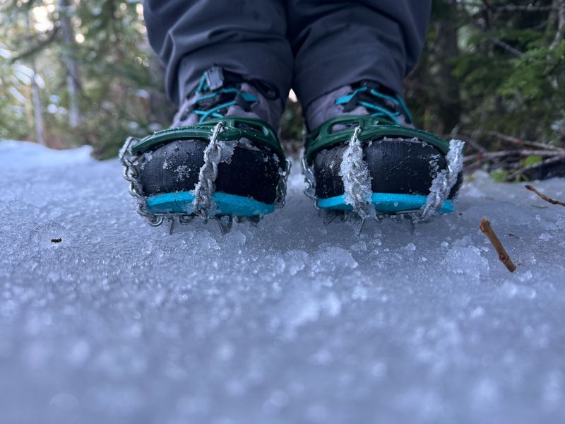 Slip-on traction cleats for icy sidewalks