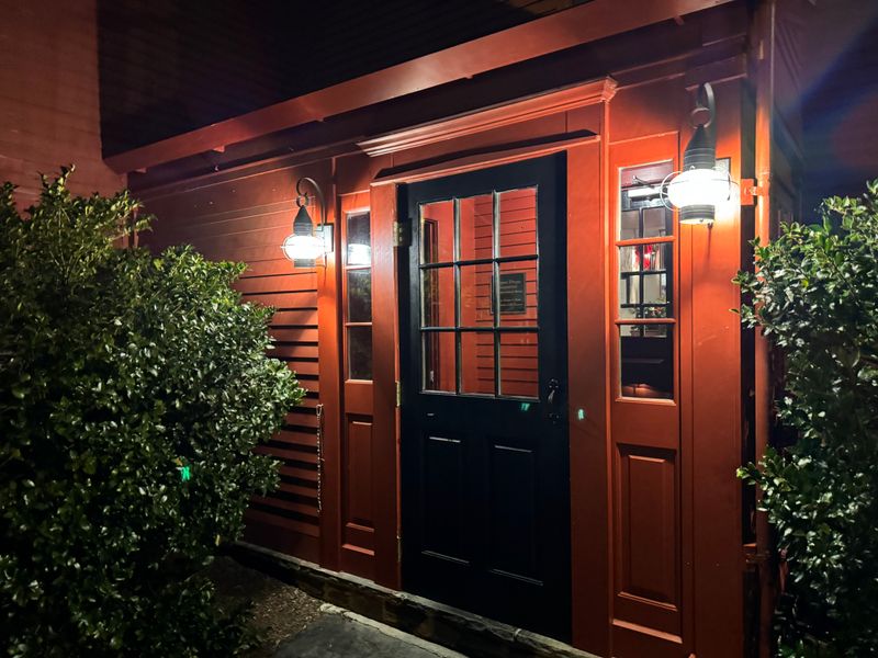 Hours, Reservations, and Price Point