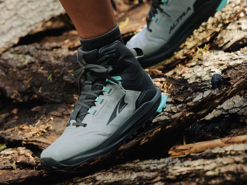 Altra Lone Peak 9 Mid Waterproof