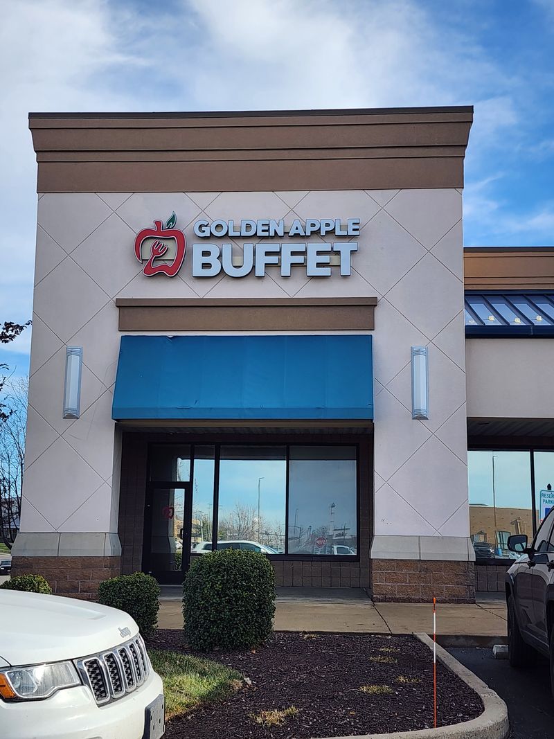 Golden Apple Buffet — St. Charles, MO