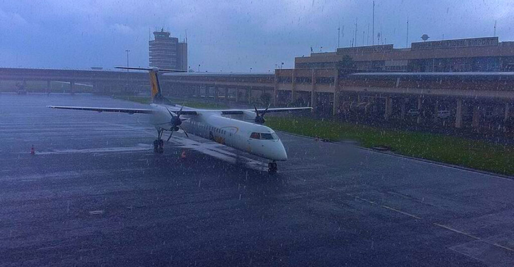 Holiday Travel Disruptions Loom as Powerful Storm Soaks Eastern U.S. with Rain and Wind