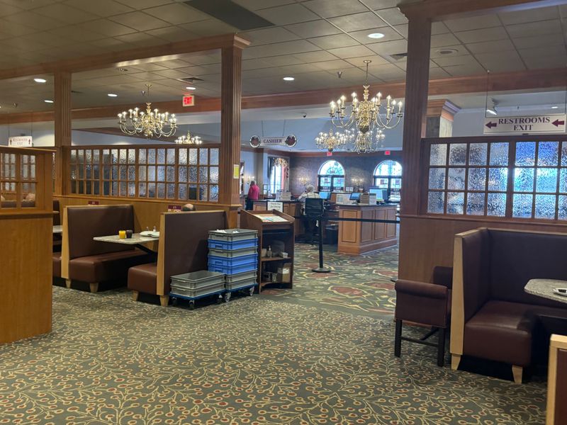 Cafeteria-Style Comfort, Amish Country Soul