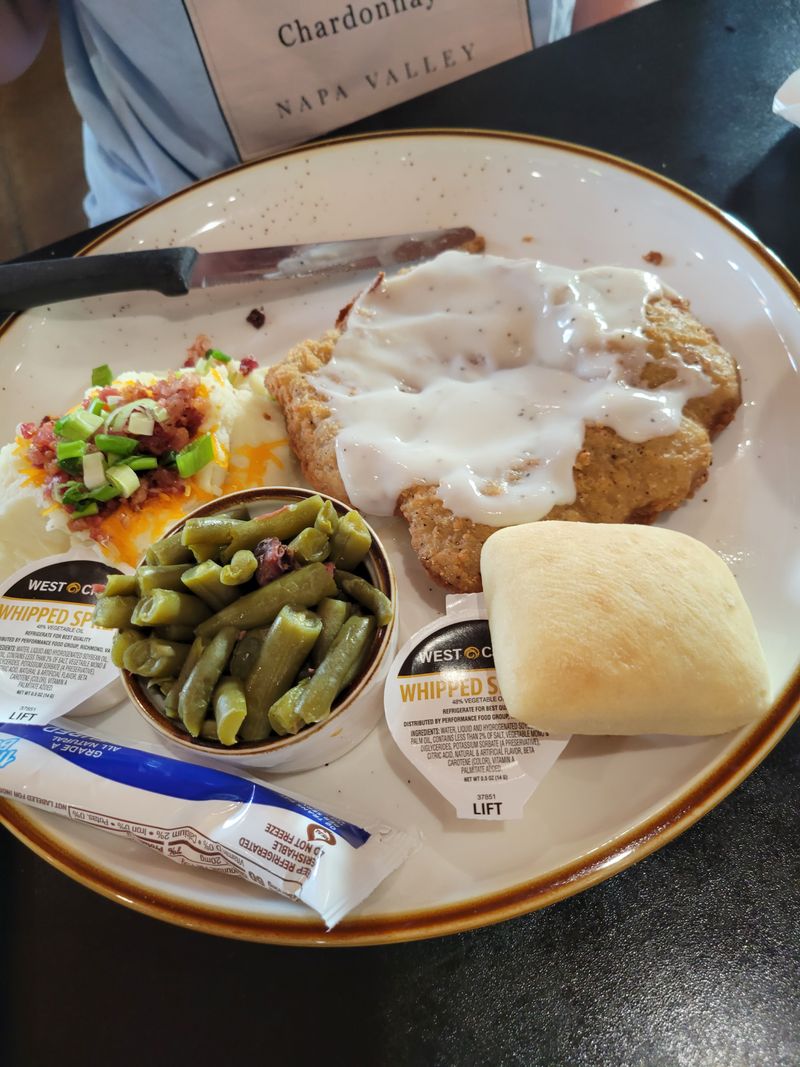 Gravy Smothered Mashed Potatoes