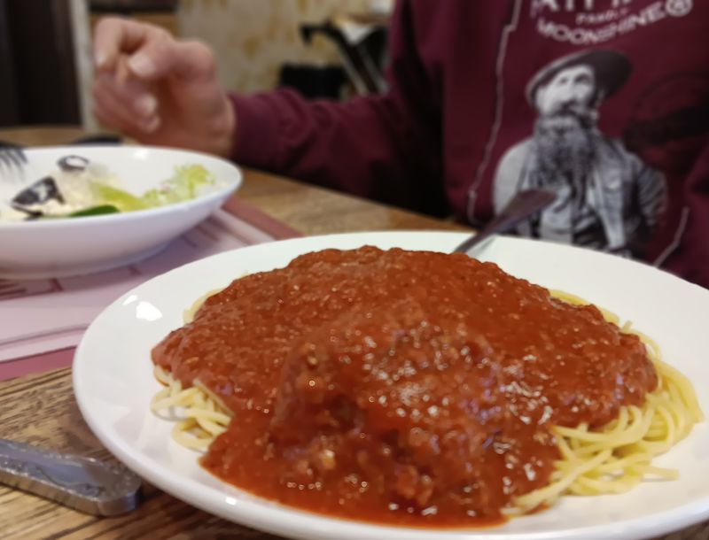 Garlic Knots and Marinara