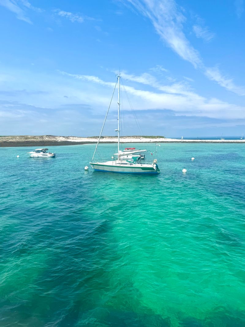 Glenan Islands - Tahiti-Like Lagoon Waters