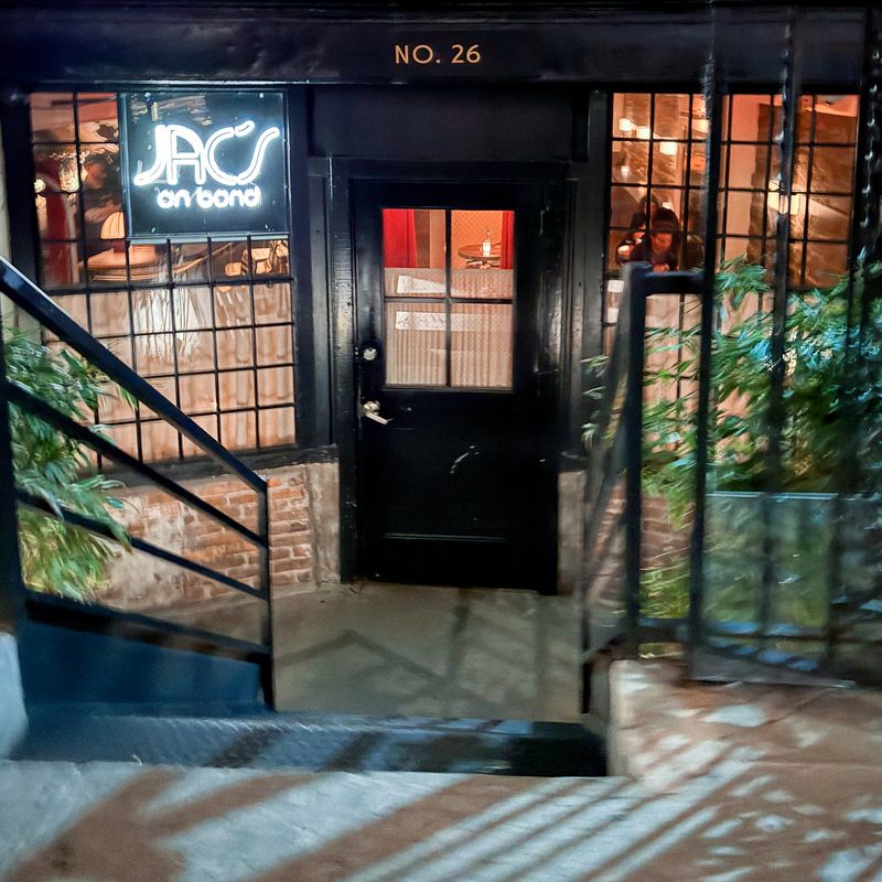 Jac’s on Bond – Piper Perabo (NoHo)