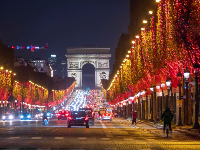 Paris (France): Champs-Élysées concert canceled; fireworks remain
