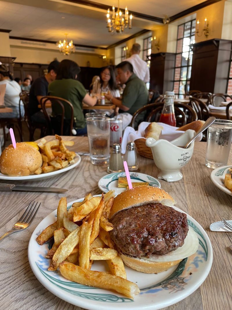 Peter Luger Steak House – Luger-Burger