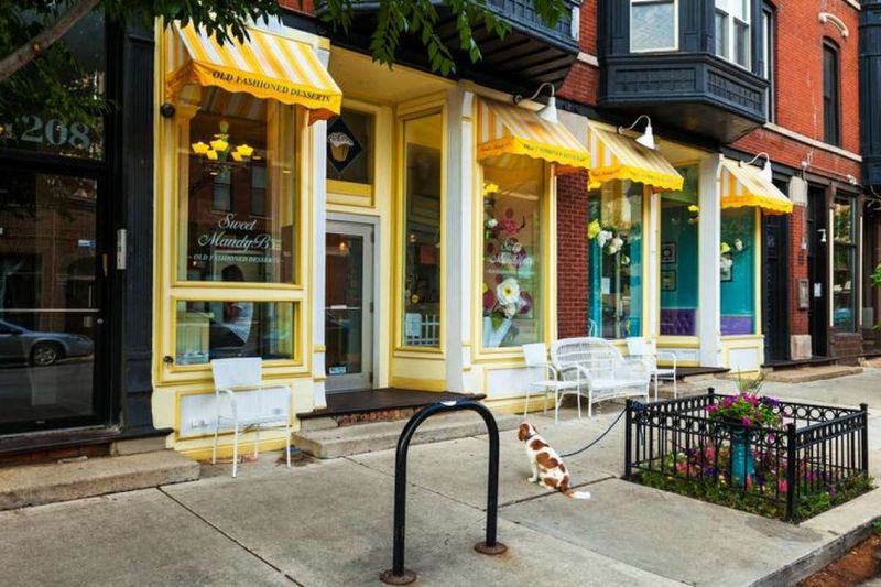 Sweet Mandy B's Bakery – Chicago, IL