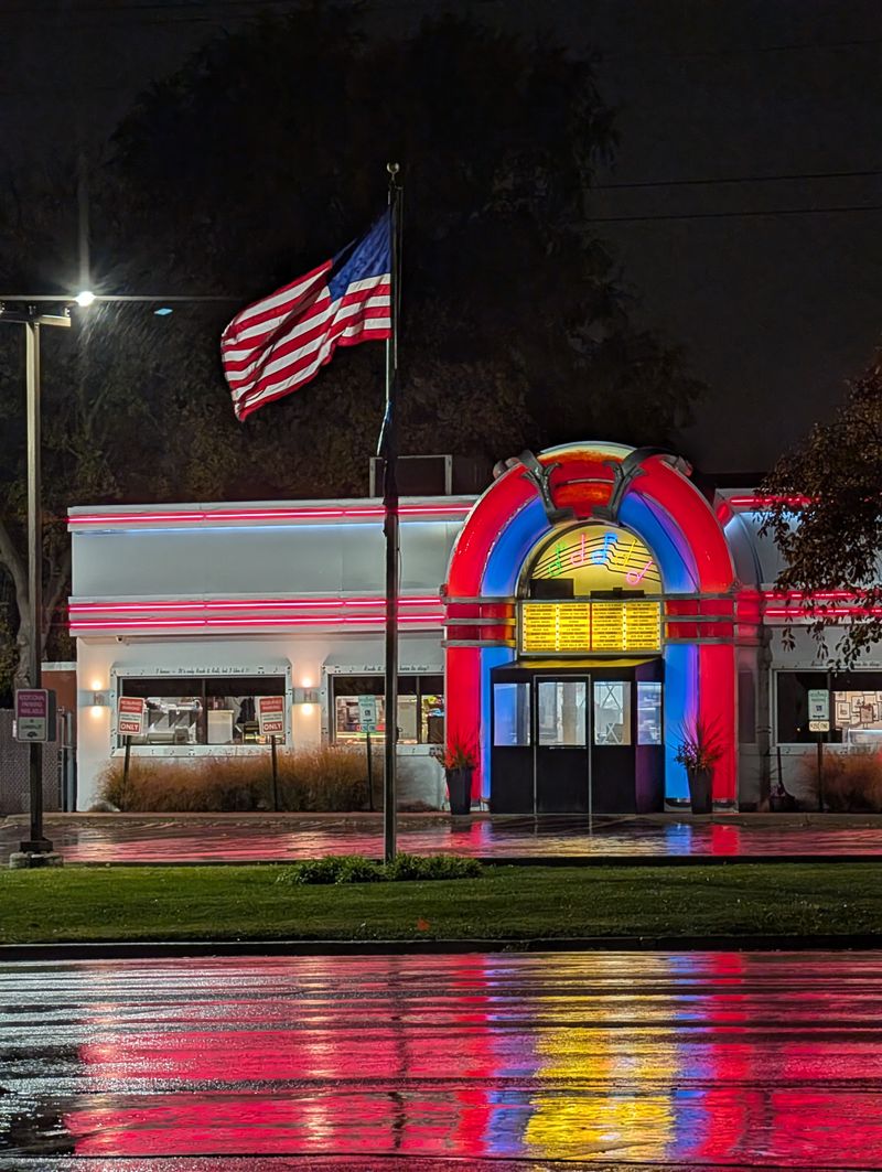 Augustino's Rock & Roll Deli & Grill - Carol Stream
