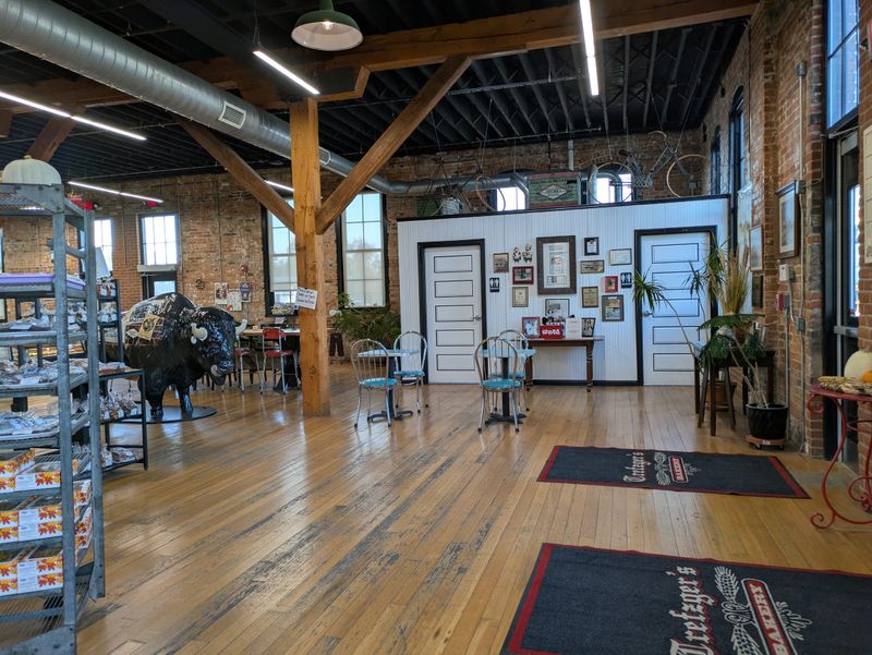 Trefzger's Bakery – Peoria Heights, IL