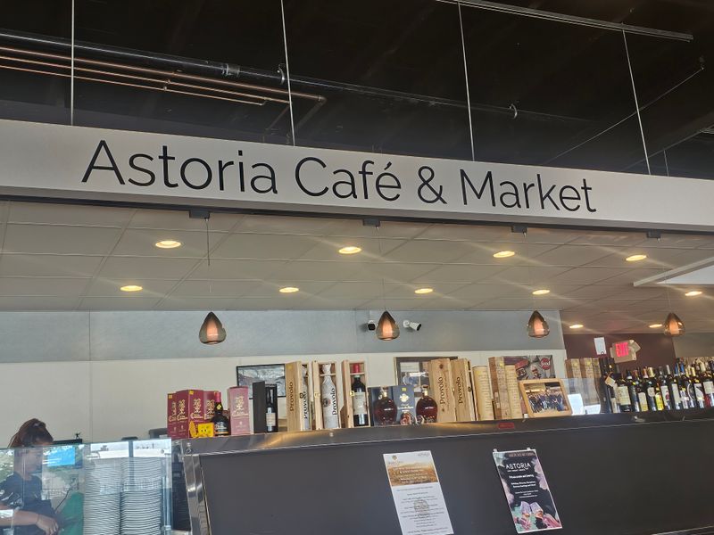 Astoria Café & Market