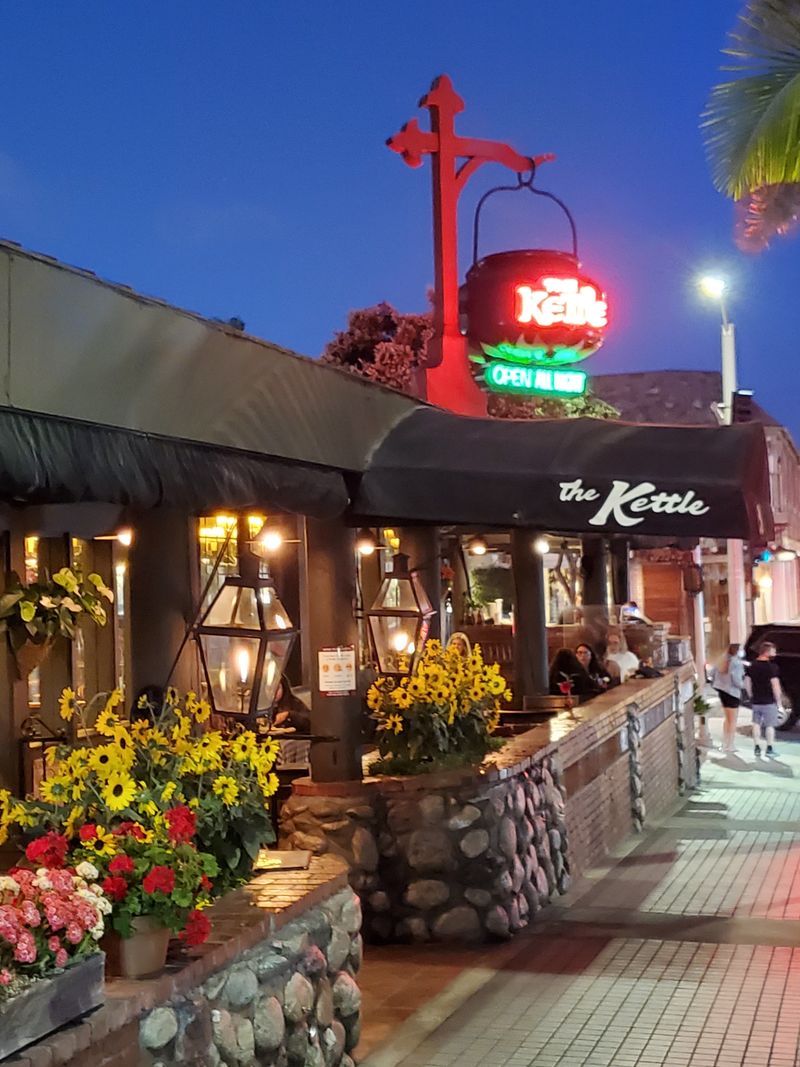 The Kettle — Manhattan Beach, CA