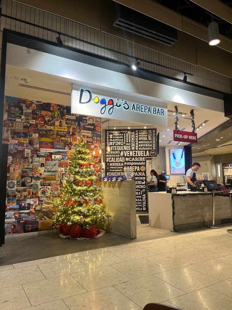 Doggi's Arepa Bar (Venezuelan, Multiple Locations)