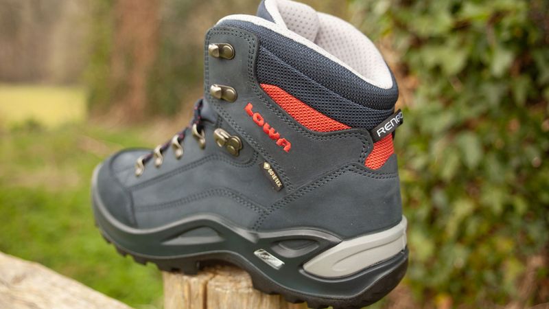 Lowa Renegade GTX Mid