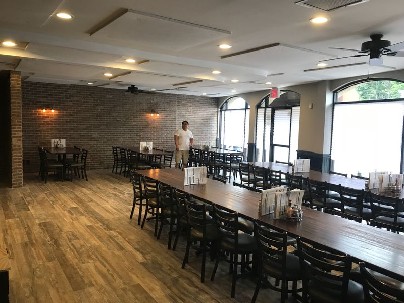 Denino's Pizzeria & Tavern – Staten Island's Blue-Collar Classic