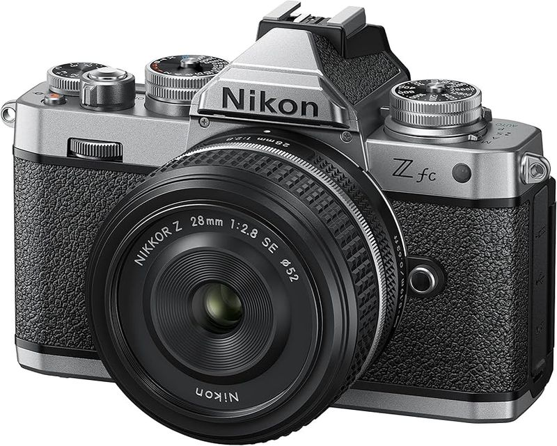Nikon Z fc with 28mm f/2.8 SE