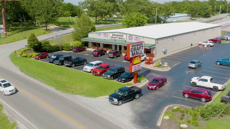 Pickin Porch Grill – Branson