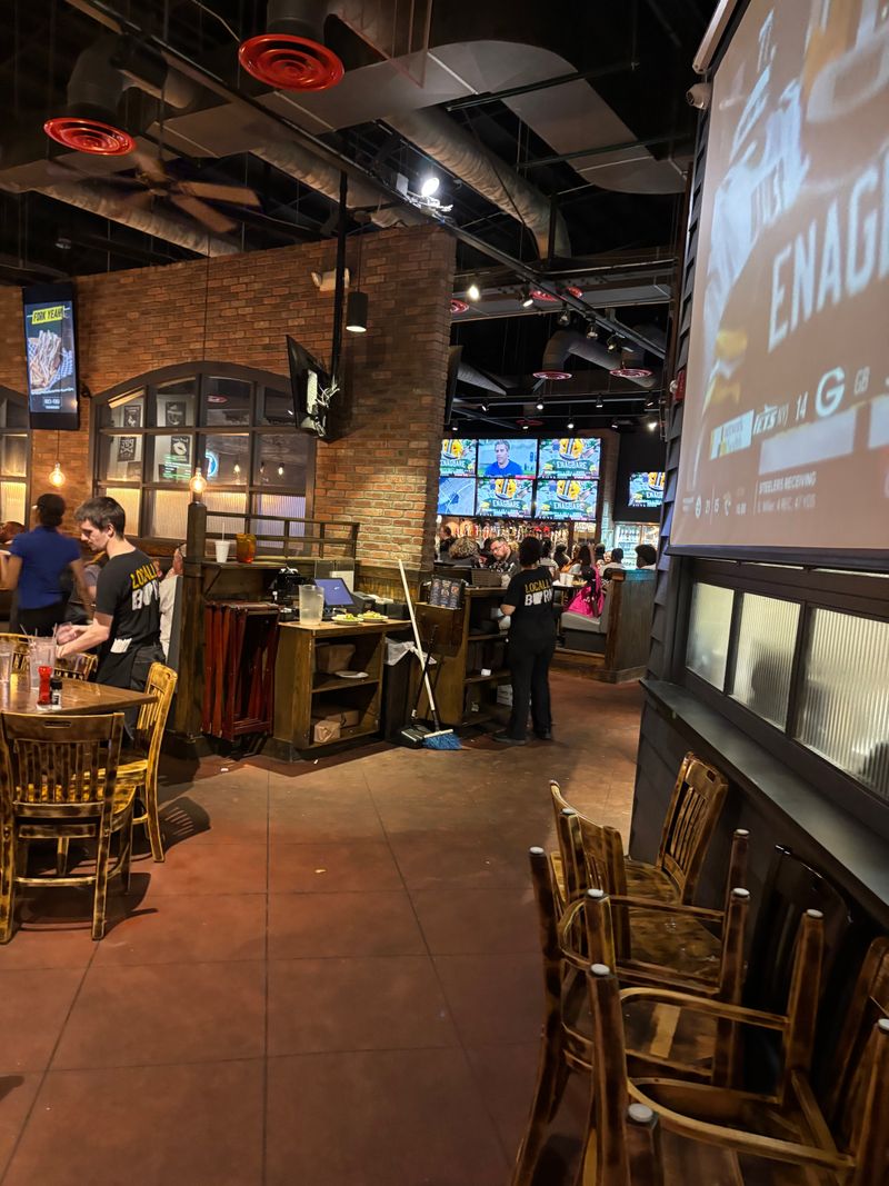 Service And Atmosphere Snapshot