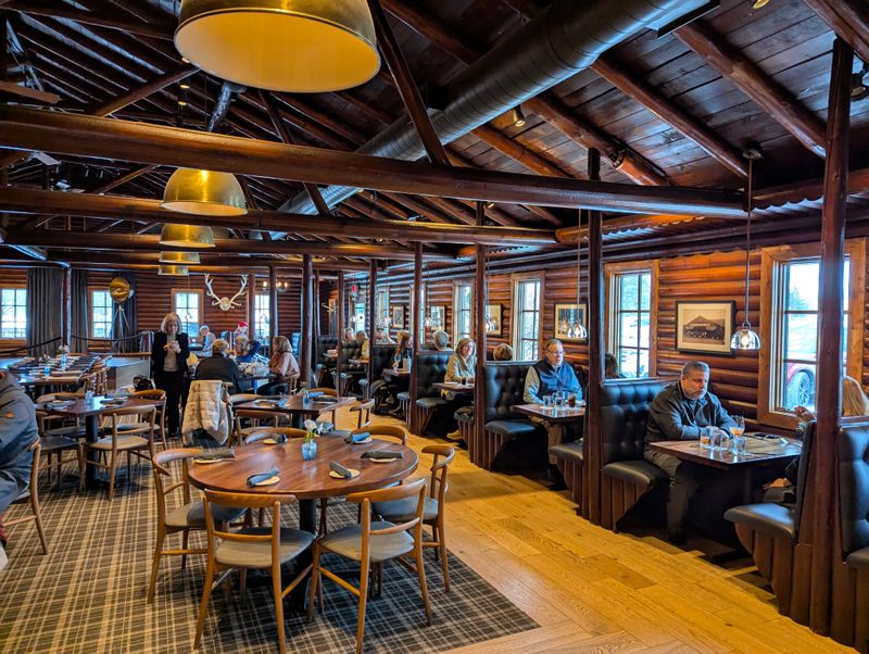 Karl’s Cabin Restaurant & Banquets - Plymouth, MI