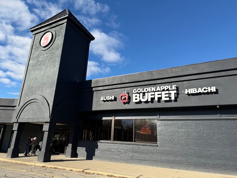 Golden Apple Buffet (Biddeford)