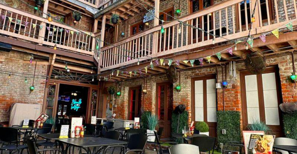 Louisiana Eatery Serving Iconic New Orleans Seafood That Never Disappoints