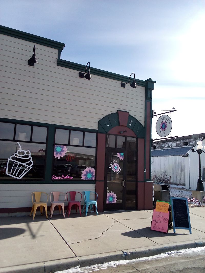 Sissys Bakery — McVille