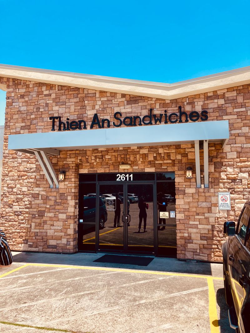 Thien An Sandwiches (Midtown)
