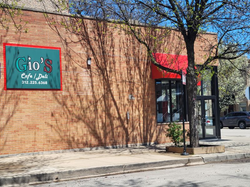 Gio’s Café & Deli – Chicago