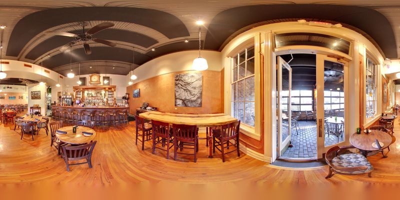 Burrata With Roasted Peaches and Honey