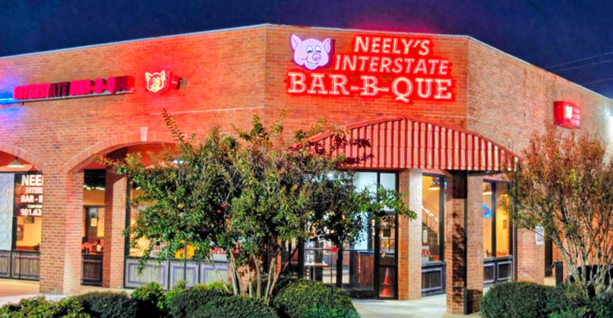 Memphis Locals Reveal the Best Places for Mouthwatering BBQ & Soul Food