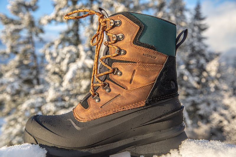 The North Face Chilkat V 400 Winter Boots