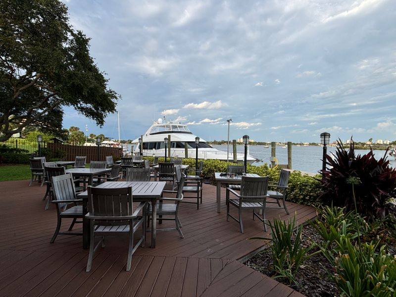 Chart House (Daytona Beach)