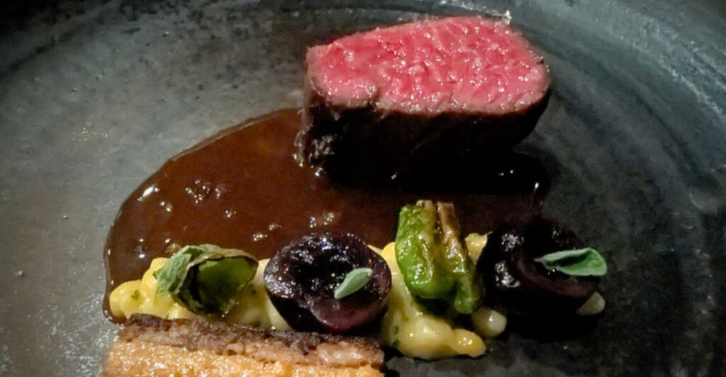 Minneapolis Restaurant Impresses With a Perfectly Seared Black Angus Flank Steak