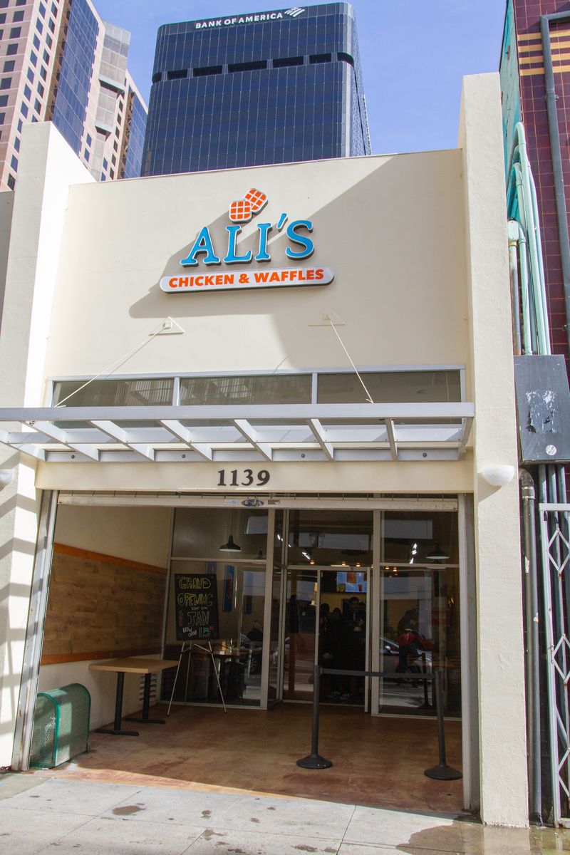 Ali's Chicken & Waffles