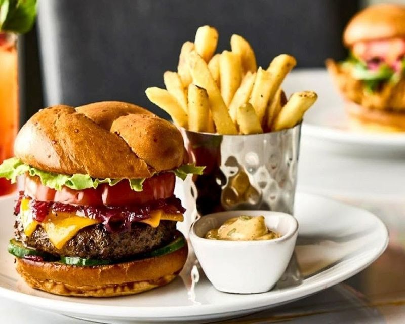 Fleming's Prime Steakhouse & Wine Bar – Prime Burger