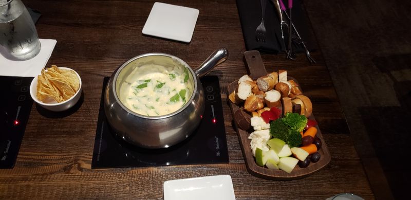 Service That Guides Without Hovering