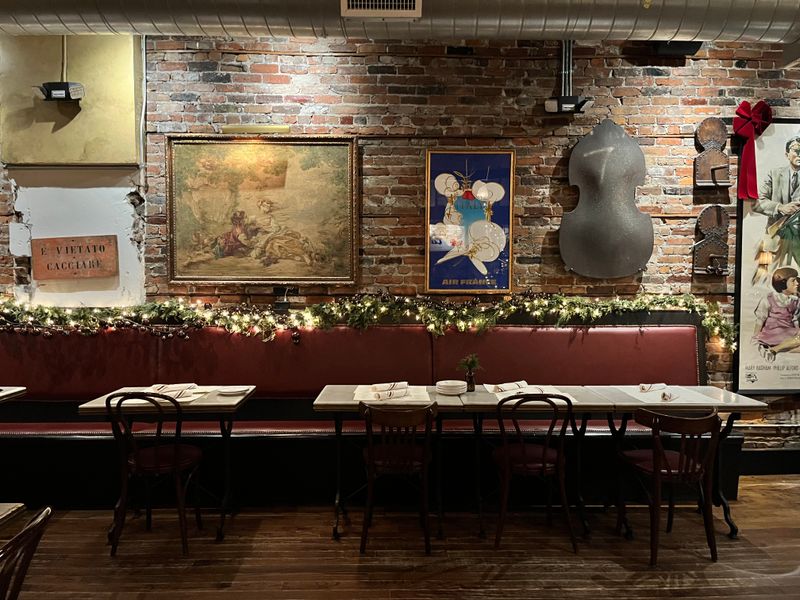 Antiques-Adorned Atmosphere