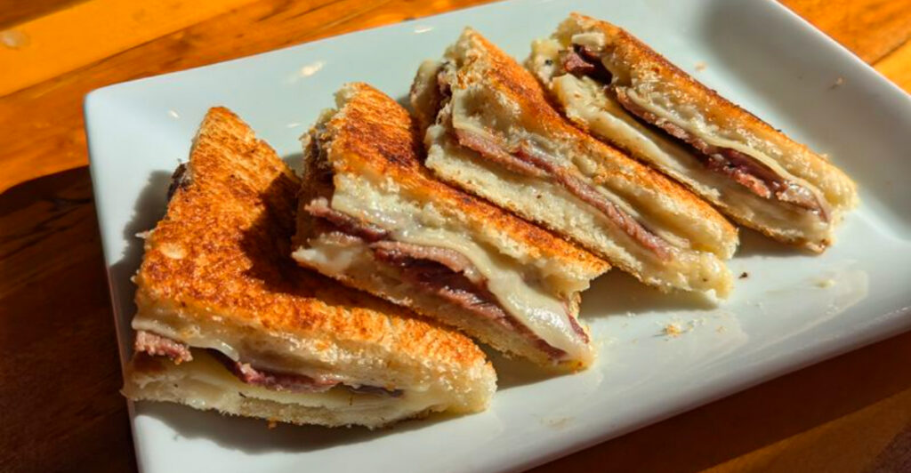 New Orleans Hidden Gem Makes a Duck Pastrami Sliders That Food Lovers Can’t Stop Talking About