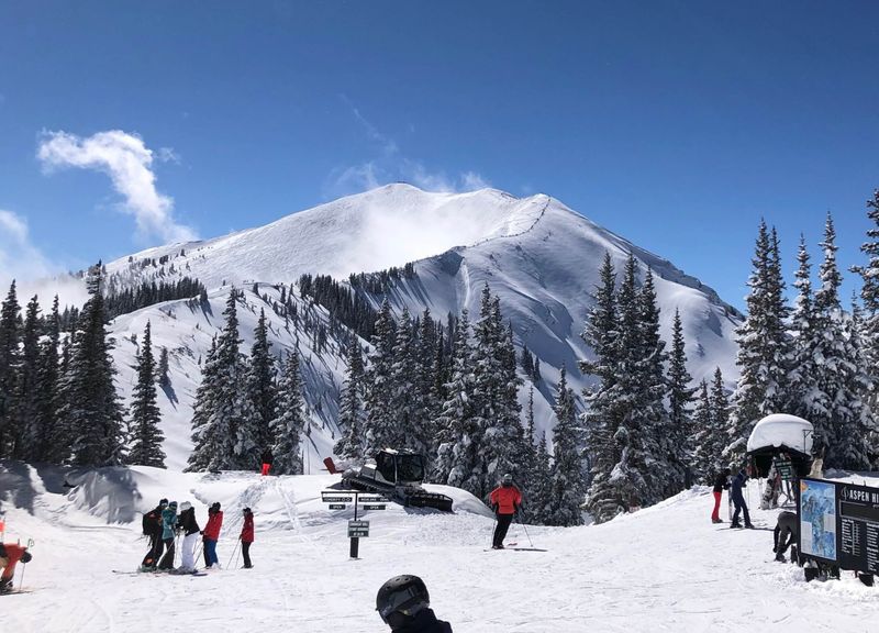 Aspen, Colorado – Luxe Rockies Ski Escape