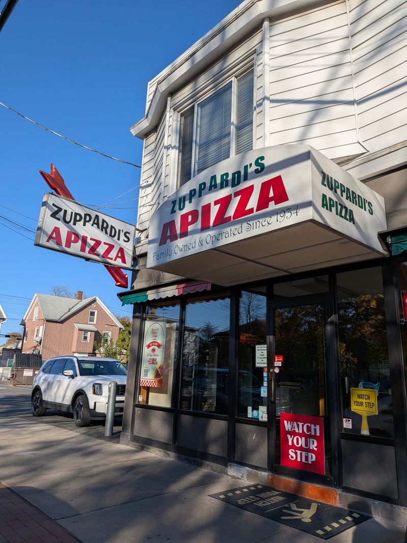 Zuppardi's Apizza (West Haven)