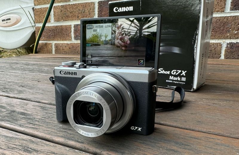Canon PowerShot G7 X Mark III Compact Camera