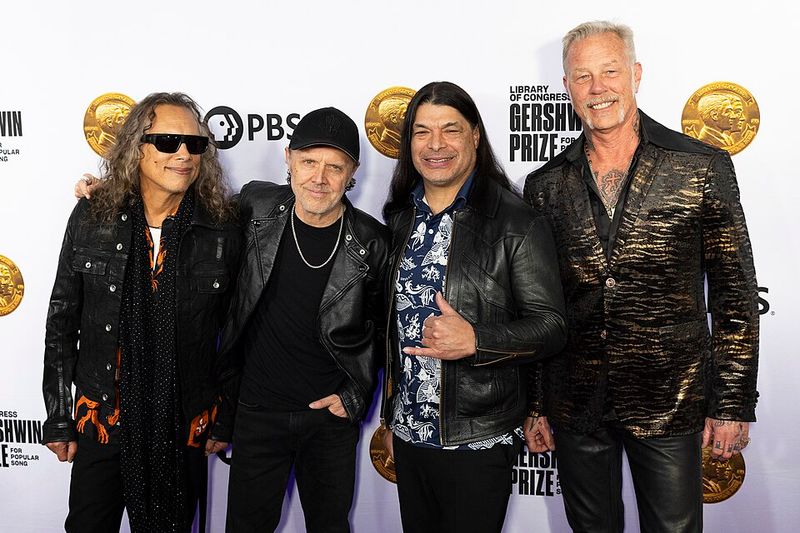 Nothing Else Matters – Metallica