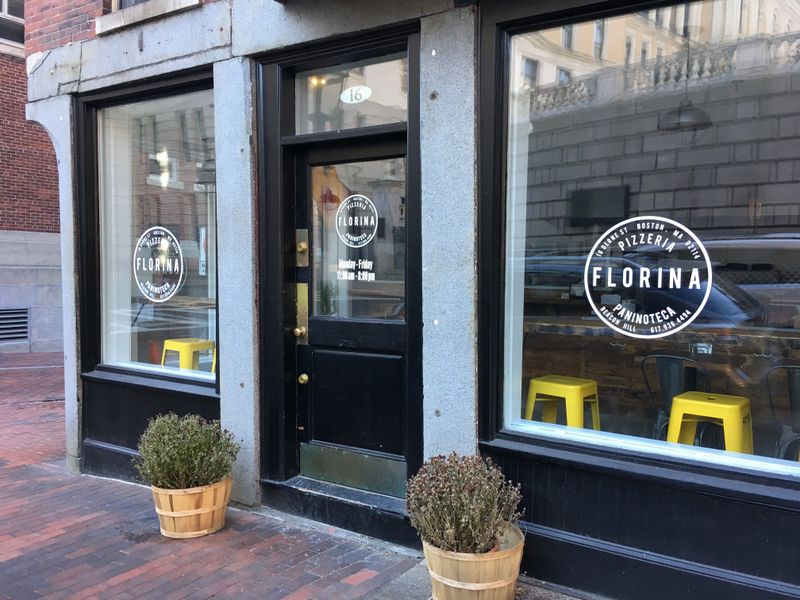 Florina Pizzeria & Paninoteca – Big Slices in Beacon Hill