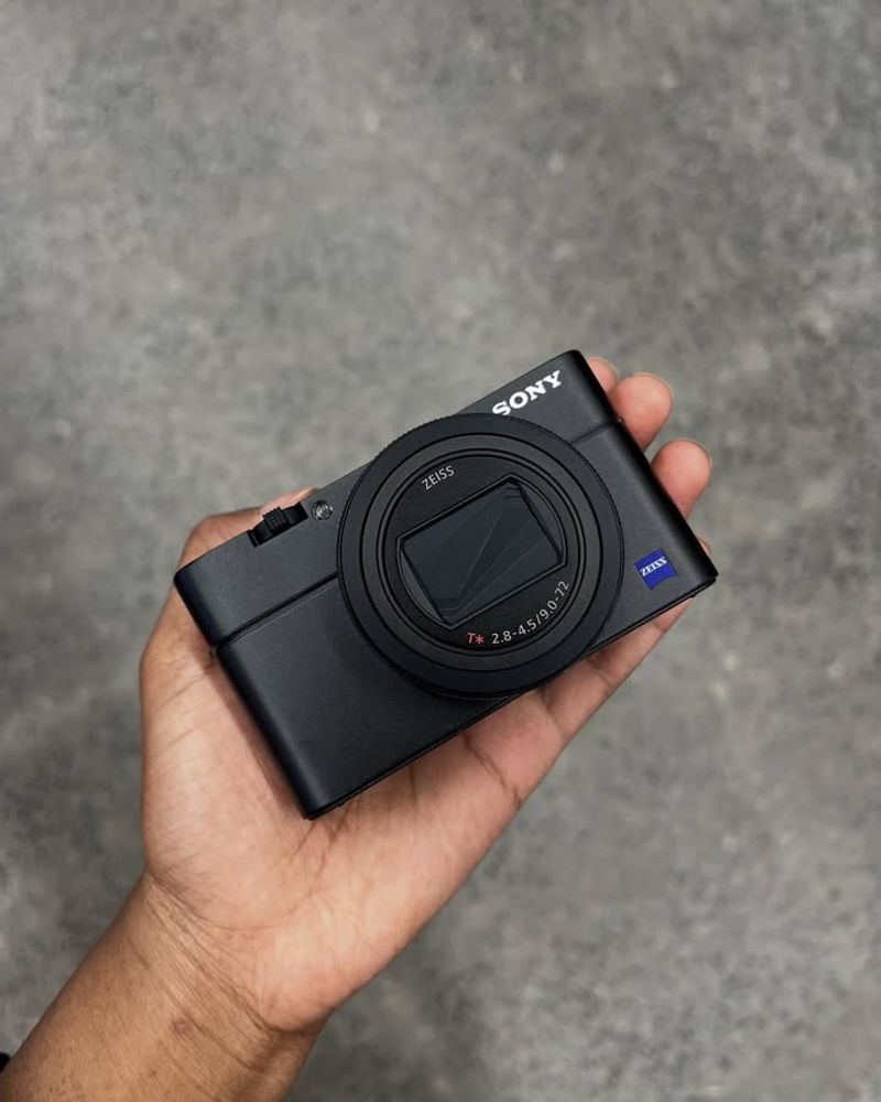 Sony RX100 VII: best compact travel zoom