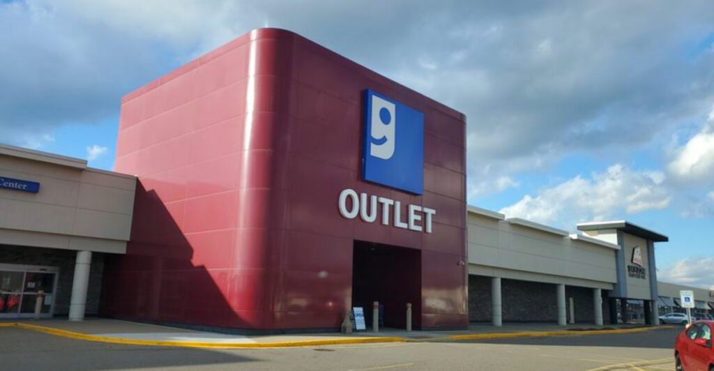 Ohio Locals Say This Giant Thrift Store Has the Best Bargains in the State