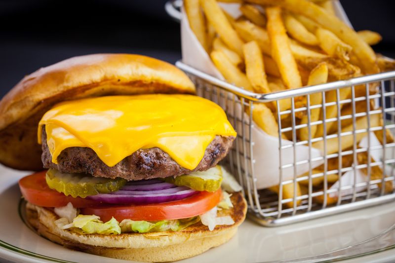 Handcrafted Burger, House Style