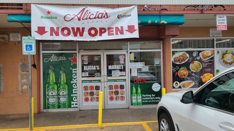 Alicia’s Market - Kalihi
