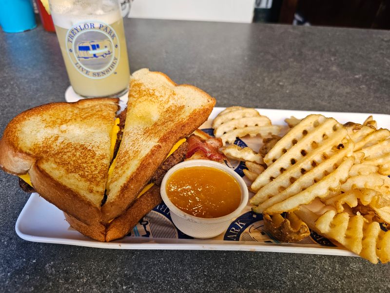 Apple Pie Bacon Chicken Sandwich